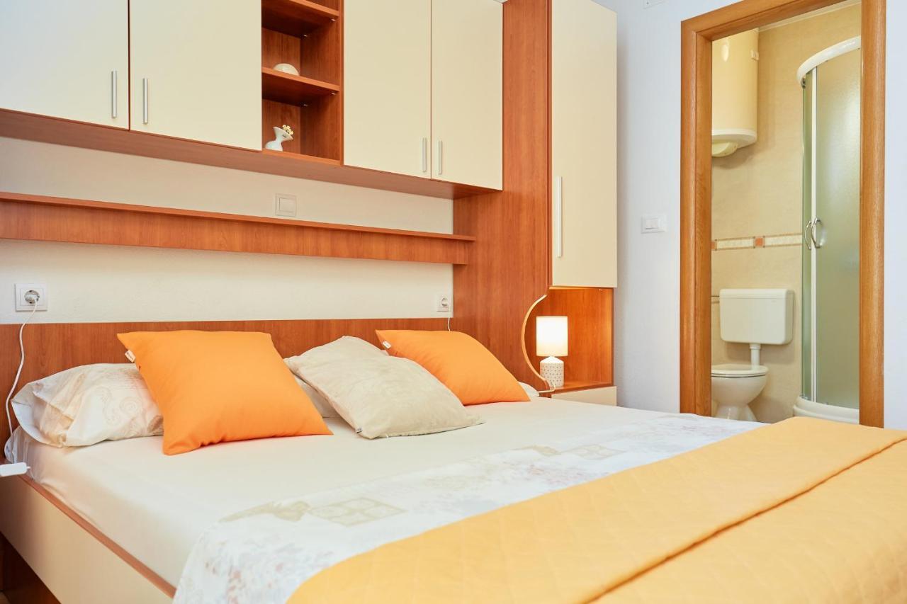 Apartments Zelic Tučepi Værelse billede