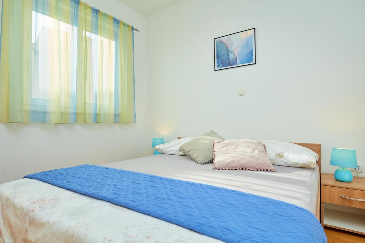 Apartments Zelic Tučepi Værelse billede