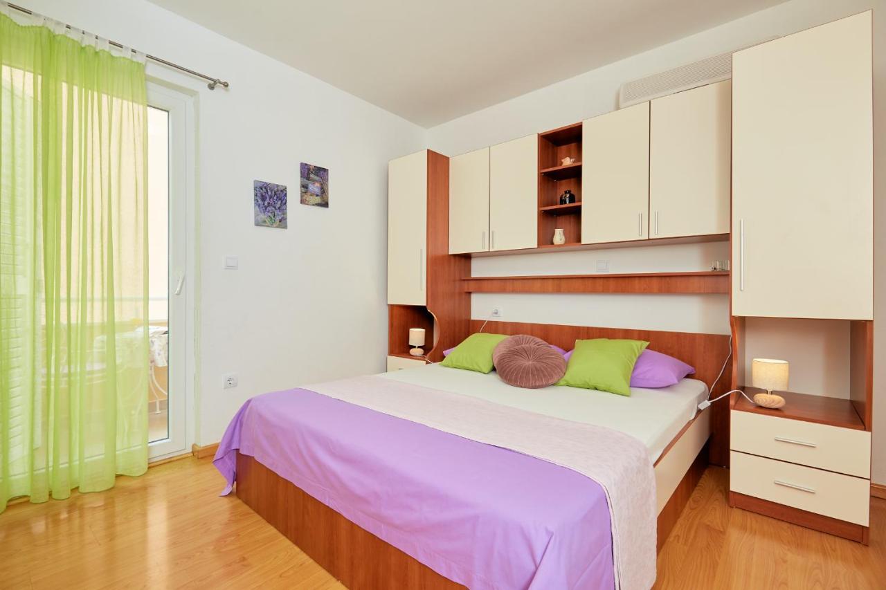 Apartments Zelic Tučepi Værelse billede