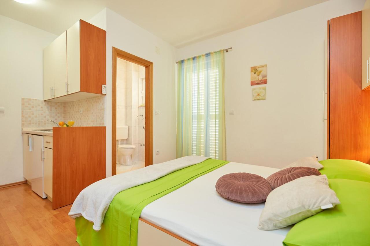 Apartments Zelic Tučepi Værelse billede