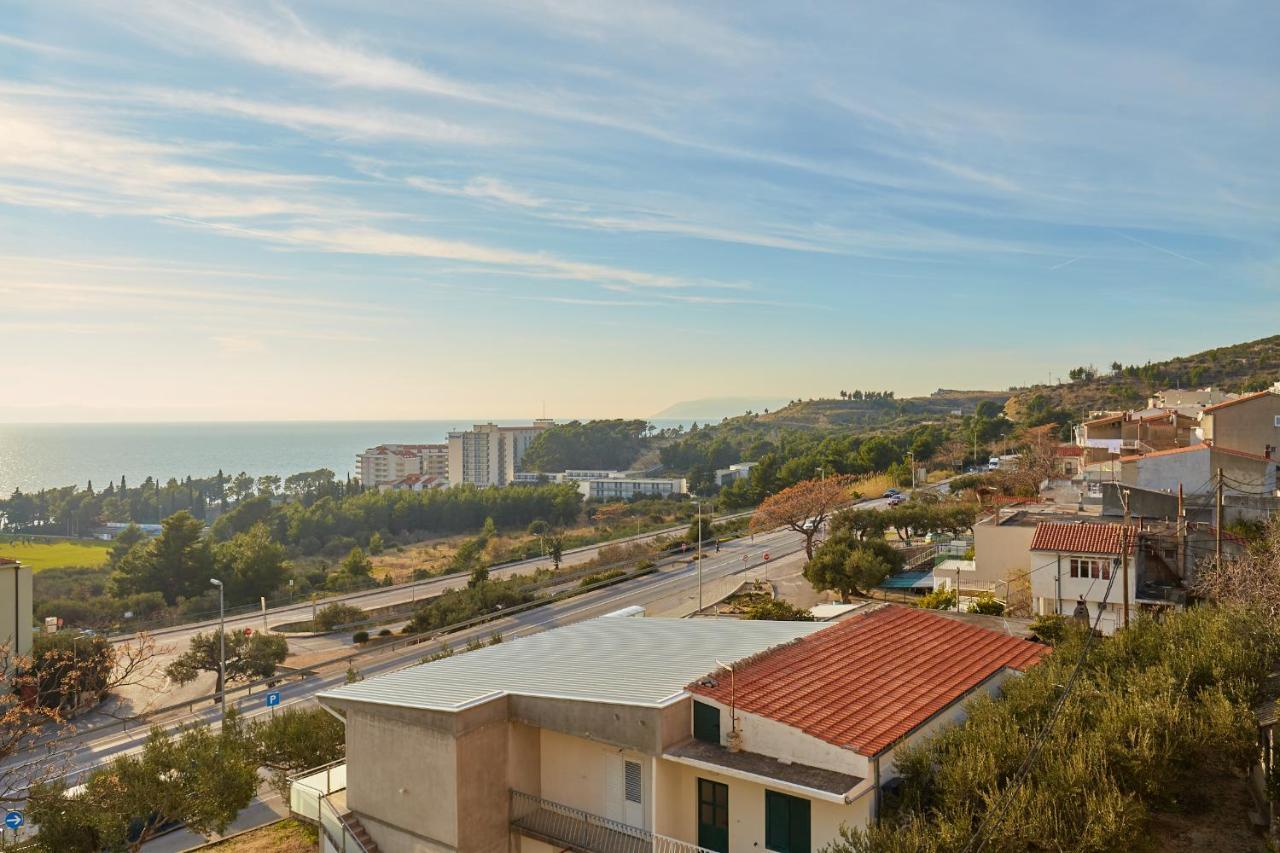 Apartments Zelic Tučepi Eksteriør billede