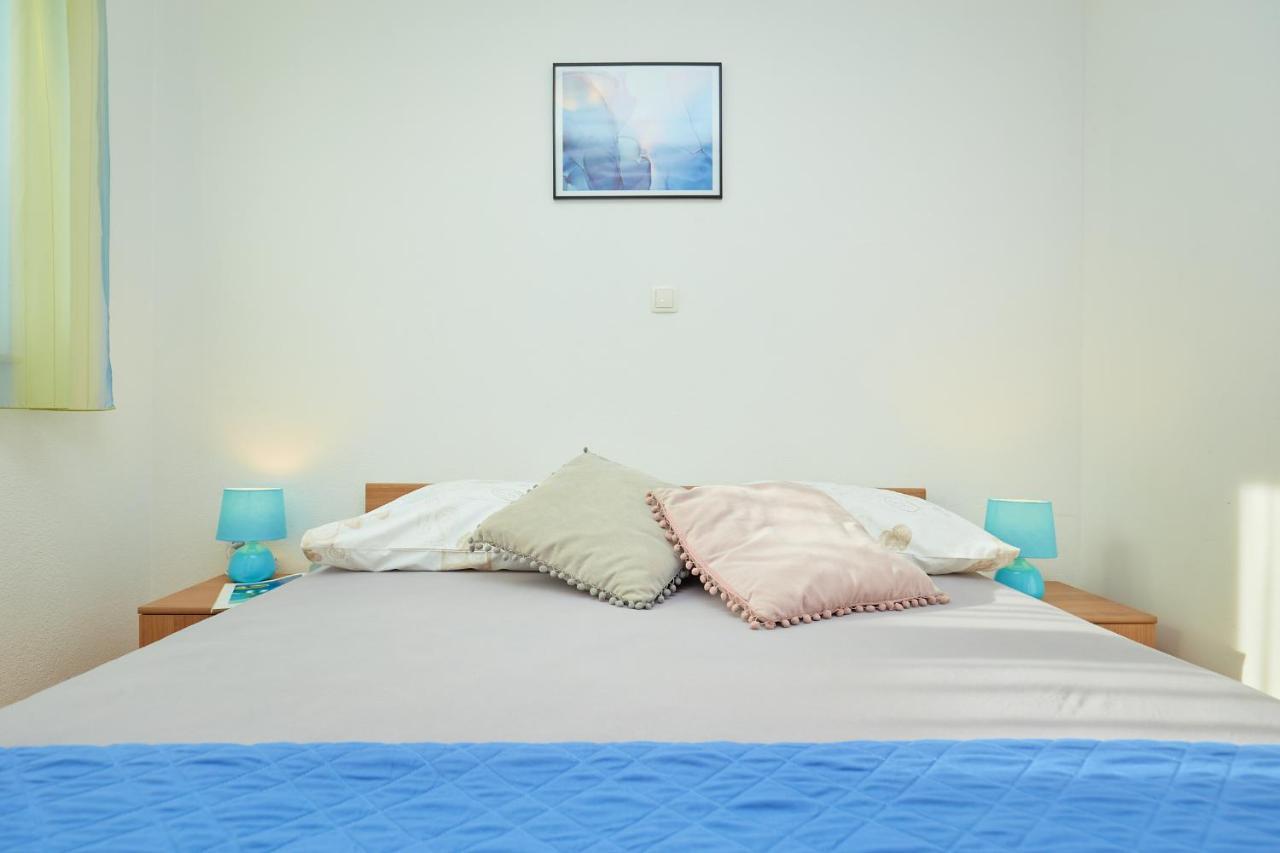 Apartments Zelic Tučepi Eksteriør billede