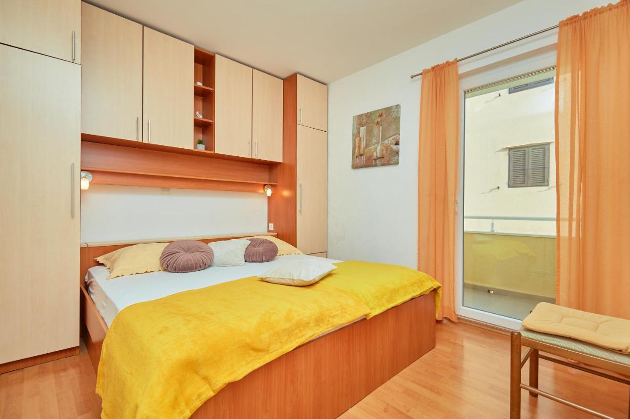 Apartments Zelic Tučepi Eksteriør billede